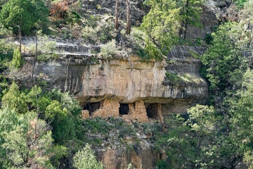 Cave dwellings at Walnut Canyon National Monument Island Trail