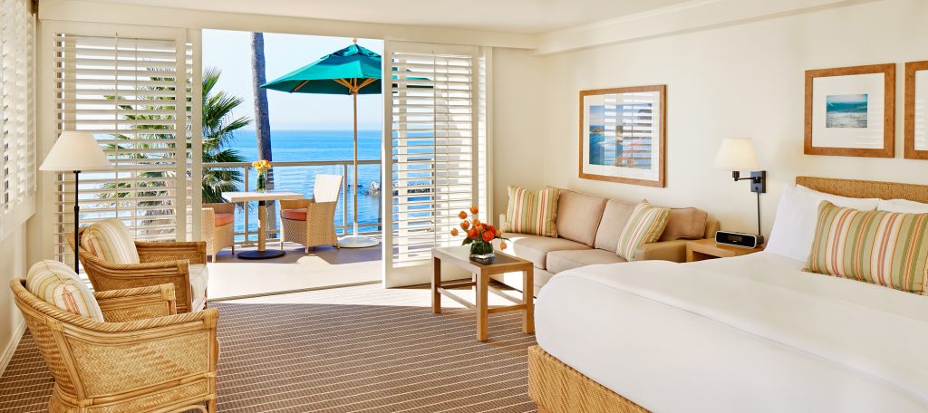Hotel room with balcony looking out over the Pacific ocean - Boutique Hotels in Laguna Beach