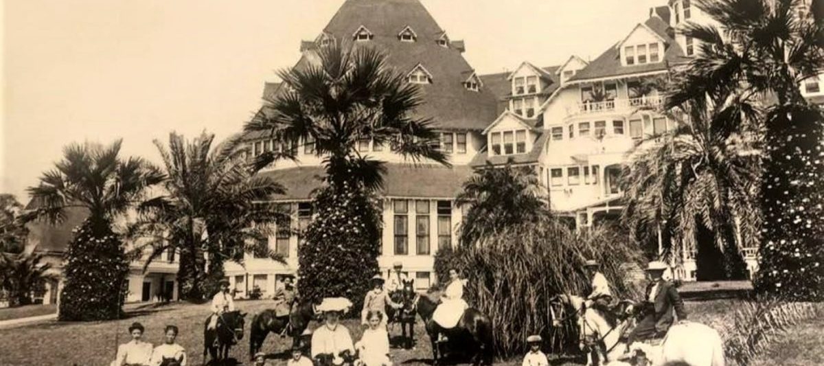 Historic Photo of the Hotel Del in Black and white/sepia